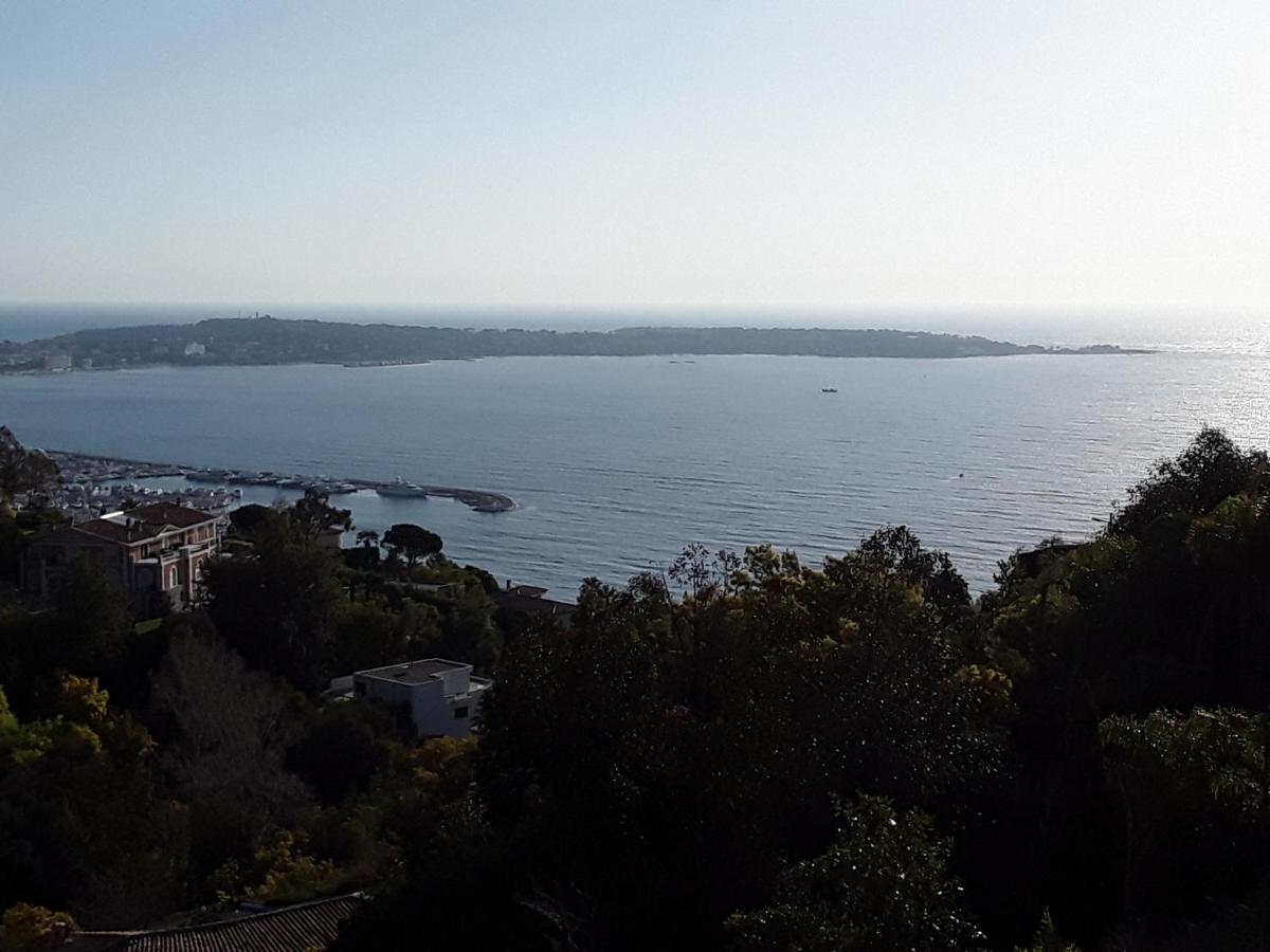 Villa Alamp#Supercannes #Golfejuan #Cannes #Mediterraneanpanoramicview #Piscine #Rooftop # Verymodern #Openliving #Closebeach #Closecapantibesヴァロリス エクステリア 写真