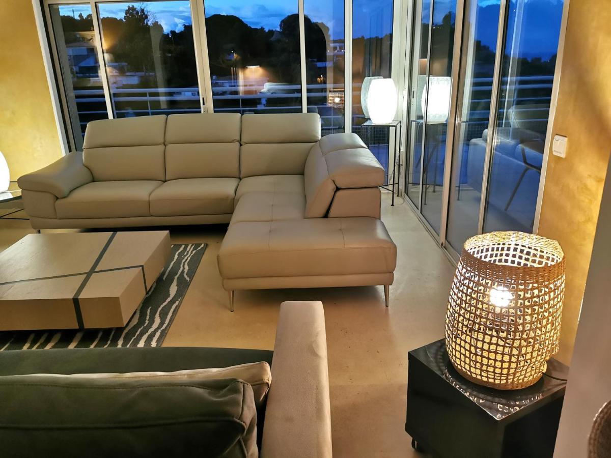 Villa Alamp#Supercannes #Golfejuan #Cannes #Mediterraneanpanoramicview #Piscine #Rooftop # Verymodern #Openliving #Closebeach #Closecapantibesヴァロリス エクステリア 写真